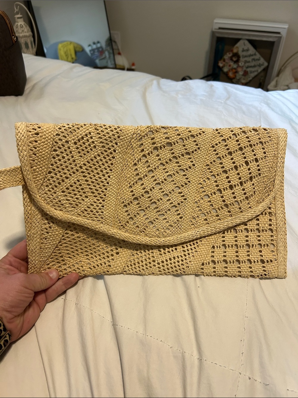 Vintage Bermuda Beauty Craft Wicker Woven Straw Envelope Clutch - Natural Beige
